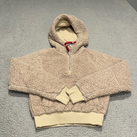Lululemon Oh So Sherpa Half Zip
Trench size 2 - Picture 1 of 9